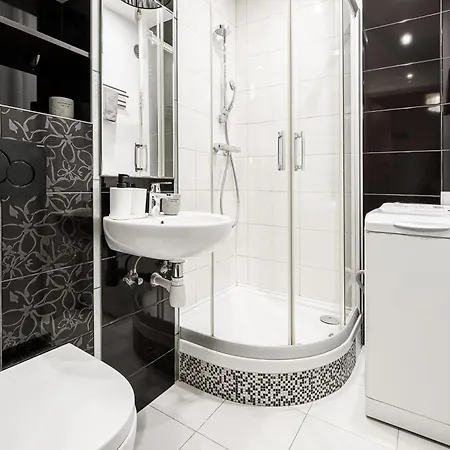 Lumina Cozy 3-rooms Near The Center Daire Varşova