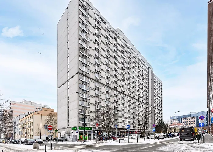 Lumina Cozy 3-rooms Near The Center Апартаменты *