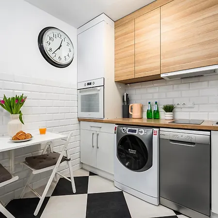 Apartment Lumina Cozy 3-rooms Near The Center Warschau