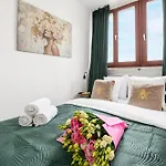 Lumina Cozy 3-rooms Near The Center 公寓 *