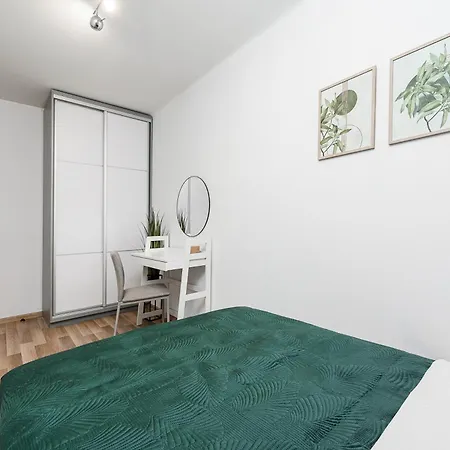 Lumina Cozy 3-rooms Near The Center Apartmán